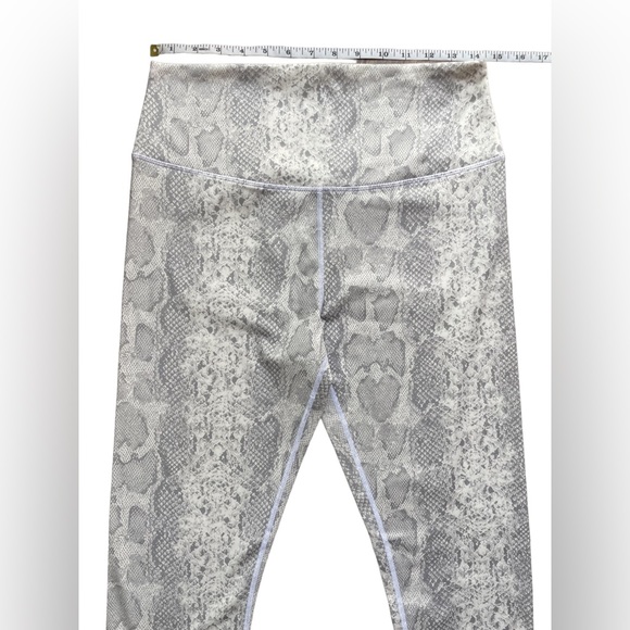 Glyder Athletic legging pants white gray snake print full length NWOT SzL - Picture 11 of 13